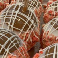 Strawberry Shortcake · Granny Smith apples hand-dipped in our homemade caramel then white chocolate. Topped with ou...