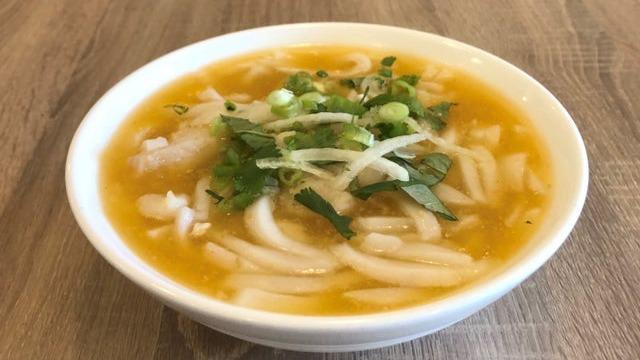 Bánh Canh Cá · Pasta noodle soup with fish fillets.
