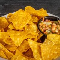 Chips and Salsa Fresca (Vegan) · tortilla chips and salsa fresca