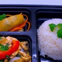 Ka Paow (Spicy basil) Combo · Spicy basil, with rice, appetizer, and salad