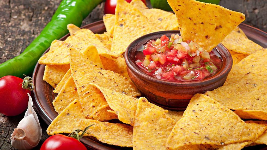 Chips & Salsa · Chips and salsa