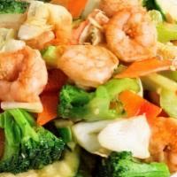 Shrimp with Mixed Vegetables   什菜虾 · Shrimp with broccoli, carrots, celery onion and zucchini.