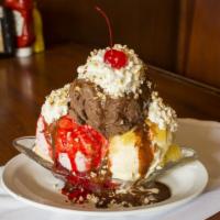 Really Big! Banana Split · We’ll even help carry you out after you’ve finished this humongous treat. Huge jaw-dropping ...