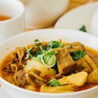 咖喱牛腩饭Curry Beef With Rice · Beef brisket cooked with curry sauce ,potato & steam white rice.


This item is mild spicy !...