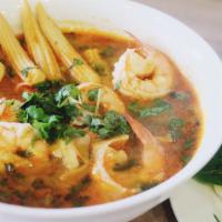 P7. Tomyum Seafood Pho · Hot and Sour flavorful Tom Yum, enhanced with lemongrass and lime leaves, base with in-house...