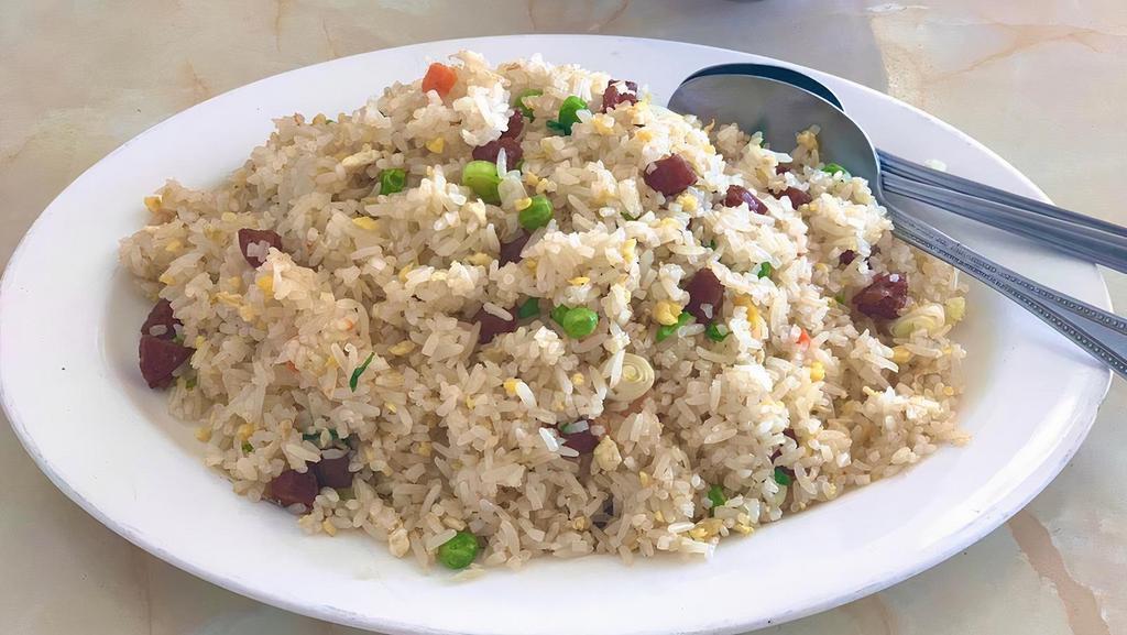 R03. Yang Chow Fried Rice · Cơm Chiên Dương Châu
(Shrimp and Chinese sausage.)