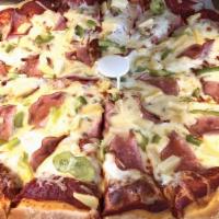 Hawaiian Pizza · Green Bell Pepper, Ham, and Pineapple