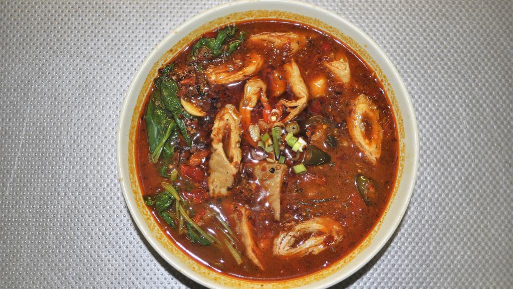 Numbing spicy intestine bean vermicelli  麻辣大腸粉 · Spicy.