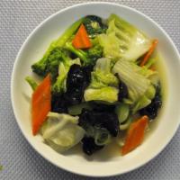 Vegetarian deluxe 素什錦 · Cabbage, Broccoli, Carrot.