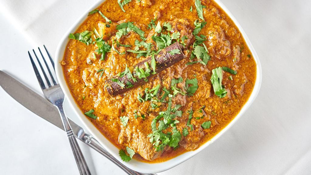 Lamb Vindaloo · Lamb cubes cooked in chef's special vindaloo curry with potato and garam masala.