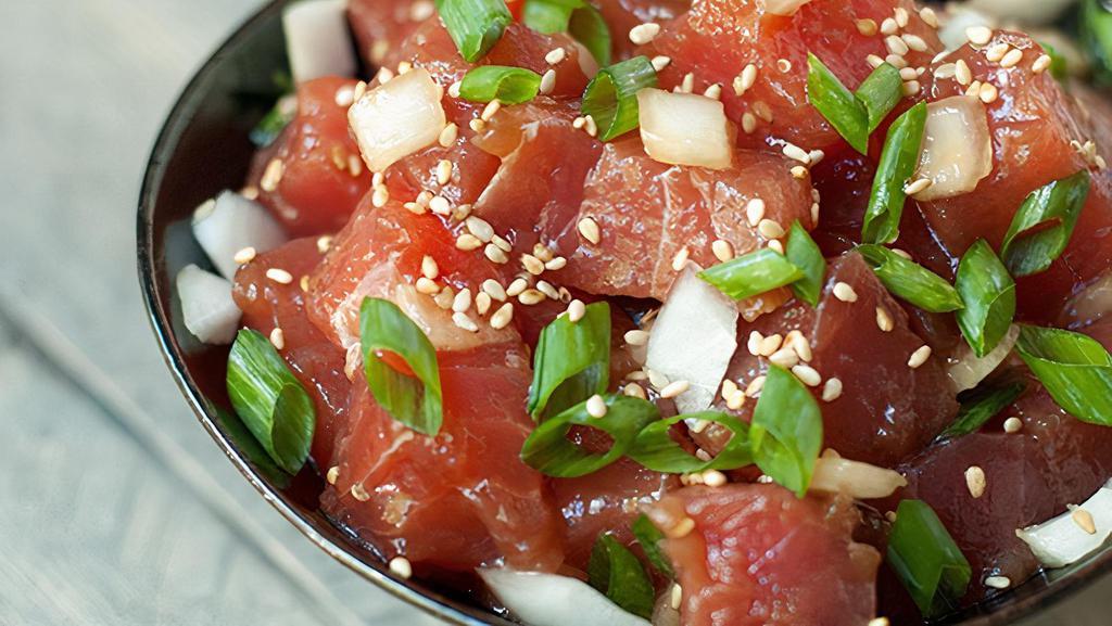 Makai Bowl
 · Ahi tuna, salmon, shoyu sauce, spicy aioli, edamame, cucumber, carrots, tomatoes, pickled ginger, scallions, cilantro, over sushi rice