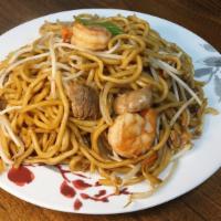 Combination Chow Mein · 