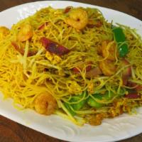 Singapore Style Stir Fried Rice Noodle w/Curry · Hot & Spicy