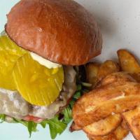 Bayside Beef Burger · Beef burger, cheddar cheese, caramelized onions, pickles, fig jam, aioli, arugula & tomato o...