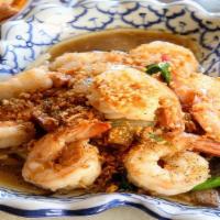 49. Garlic Pepper Prawn · Sauteed prawns in garlic and pepper sauce with mushrooms, onion, carrot and green onion.