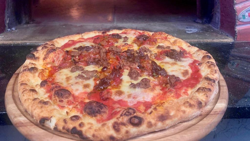 Salsiccia · Housemade sausage, caramelized onions, sweet peppers, Calabrian chili, mozzarella.