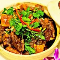 1212. Beef Stew Noodle Clay Pot · 