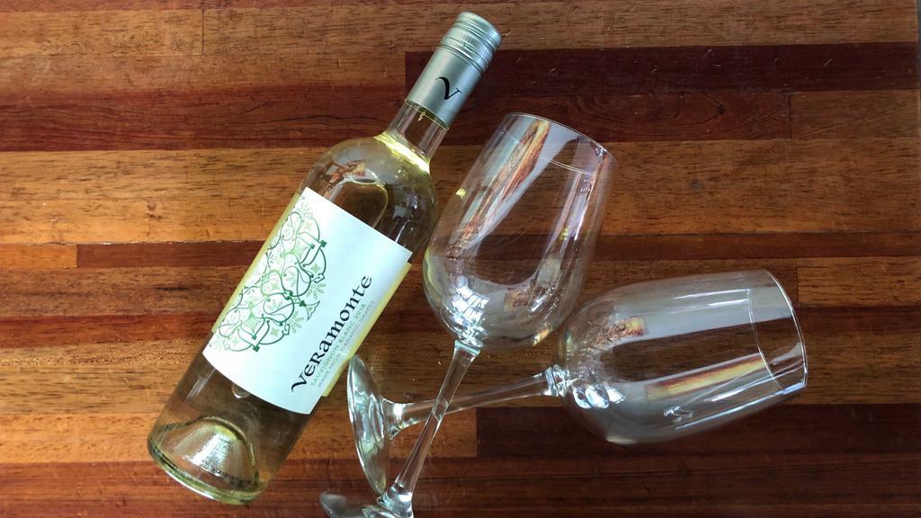 Sauvignon Blanc - Veramonte · Sauvignon blanc from Chile. A perfect wine for our salad or light appetizer with lime and mandarin orange aromas with floral notes. Smooth and fresh.