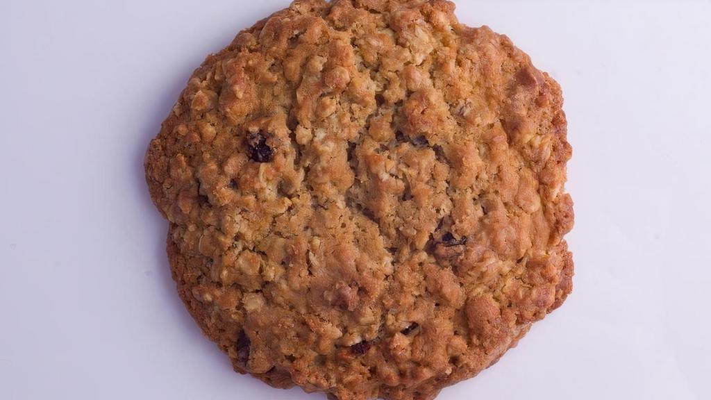 Oatmeal Raisin Cookie · the classic, chewy middle with raisins