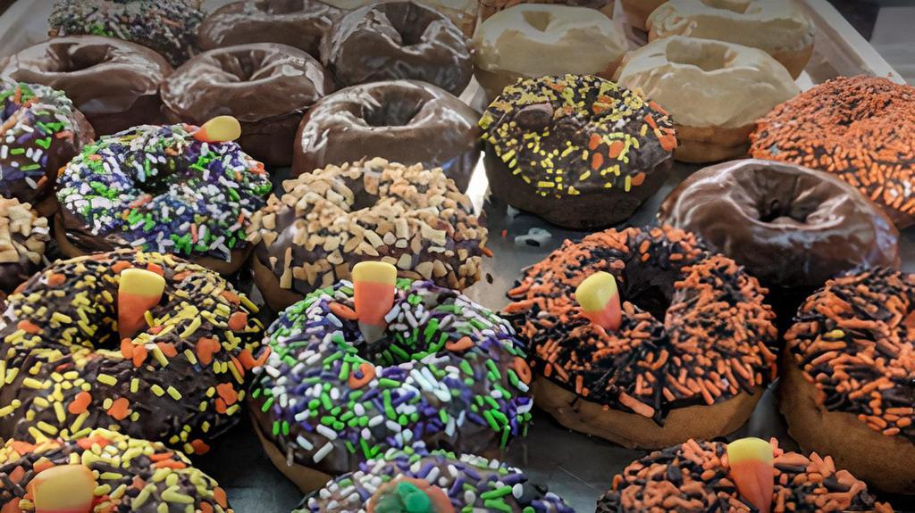 Doz Premium Donuts · 10 of  2.85 Donuts/
2 of 3.25  Donuts
Available after 6:30 am