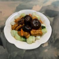 Braised Tofu with Vegetables 紅燒豆腐 · 