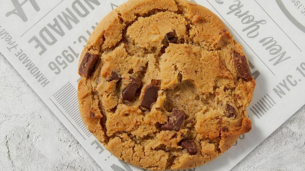 Chocolate Chunk Cookie · A rich cookie loaded with chunks of chocolate..