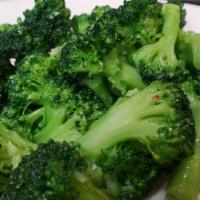 Broccoli · Steamed broccoli, extra virgin olive oil and balsamic vinegar.