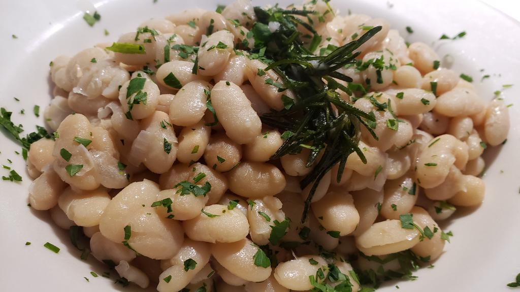 Cannellini · Cannellini beans, extra virgin olive oil, balsamic vinegar.