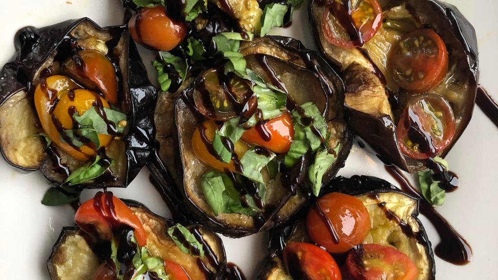 Melanzane grigliate · Grilled eggplant with cherry tomatoes and balsamic glaze