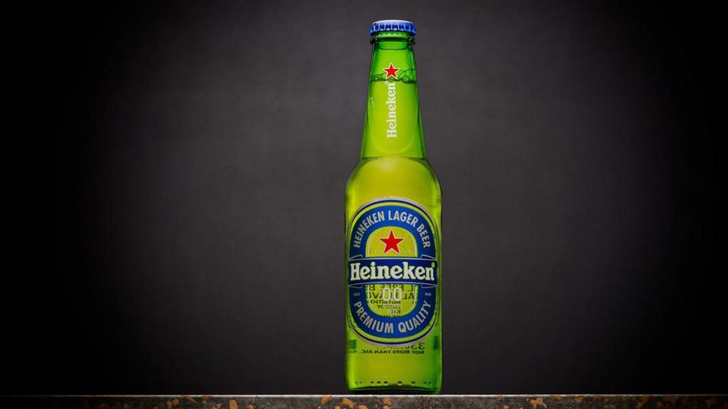 Heineken Zero · Non alcoholic Heineken zero (Lager Beer)