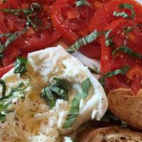 DiStefano Burrata · Locally sourced burrata, EVOO, S&P, Roma Tomatoes, Basil, & 4 Crostini