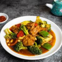 Kung Pao Tofu · Hot chunks of crispy tofu cooked with peanuts, broccoli, in a szechuan sauce. Meat free vers...