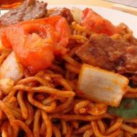 Beef Tomato Chow Mein · 