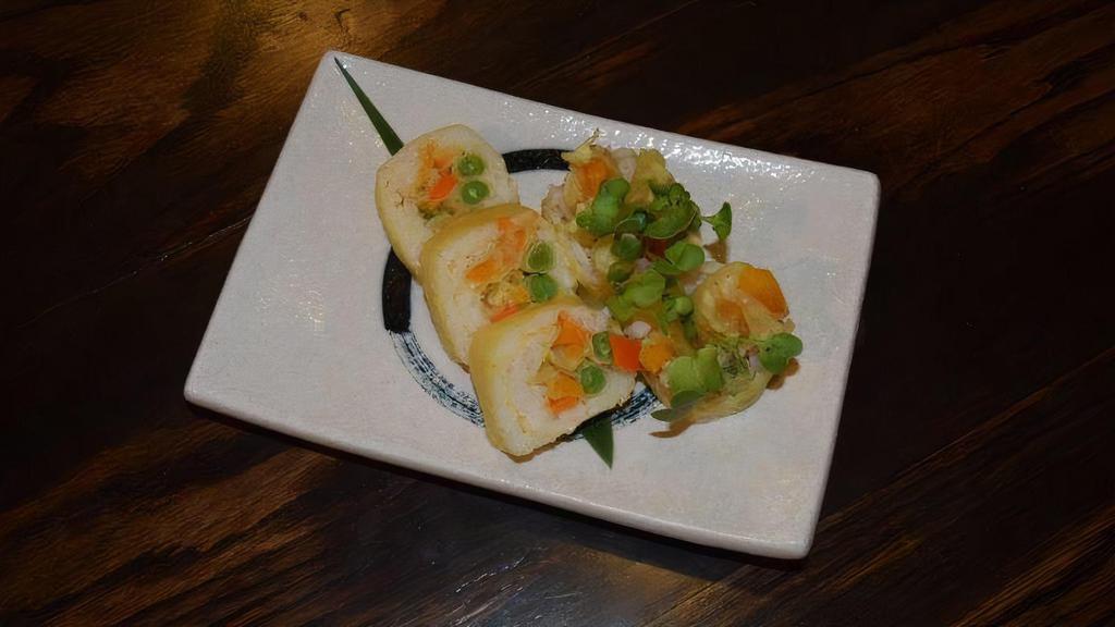 Veggie Tempura roll · Deep-fried seasonal vegetable tempura (3 kinds), roll with soy paper