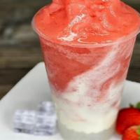 Strawberry Yogurt Smoothie · Yogurt smoothie with strawberry and sago