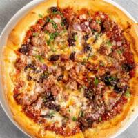 Pizza con Salsiccia · ground herbed sausage, mozzarella, olives, onions.