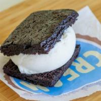 3 Sandwich Kit · Choose 6 cookies, 1 Pint Ice Cream and (optional) topping of your choice.