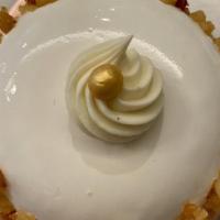 Little Tahiti (6-inch) · Tahitian Vanilla, the flavor of paradise. A perfect dome of vanilla mascarpone mousse, fille...