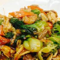 Combination Panfried Noodle · 
