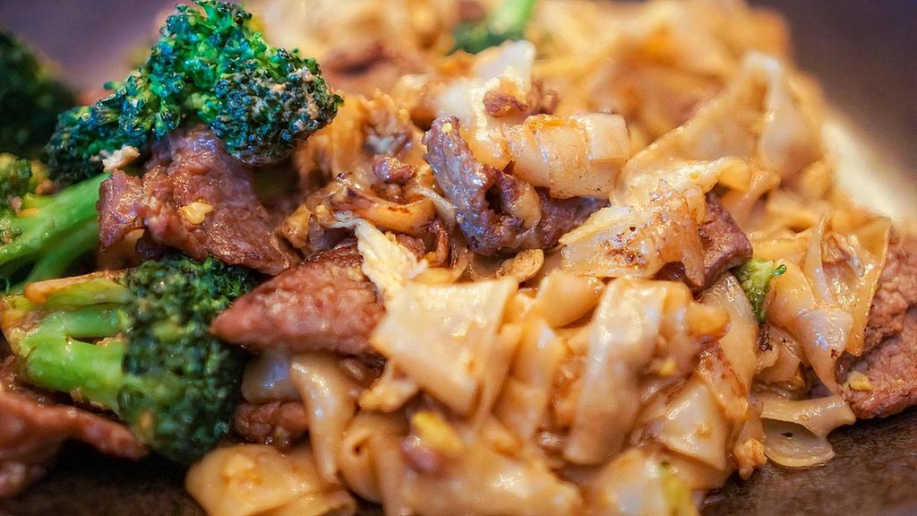 Pad See Ew · Rice noodle with choice of protein*, broccoli, egg, and house soy sauce.