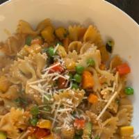 ❤️Farfalle Primavera🌱🌱 · Farfalle pasta with seasonal vegetables in a marinara sauce