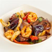 Pad-ma-kur · Vegetarian. Sautéed eggplant with chopped chili, garlic, onions & fresh basil.