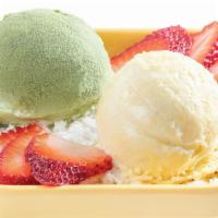 Durian in Vanilla Frost w/ Green Tea Ice Cream雪山榴槤配綠茶雪糕 · 雪山榴槤配綠茶雪糕