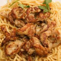 #28C Garlic Noodle  Chicken · Garlic Noodle with Lemongrass Chicken (Leg Meat)