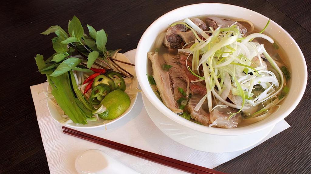 Phở · Beef noodle soup.