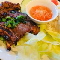 Cơm Sườn Nướng · BBQ pork chop rice plate
