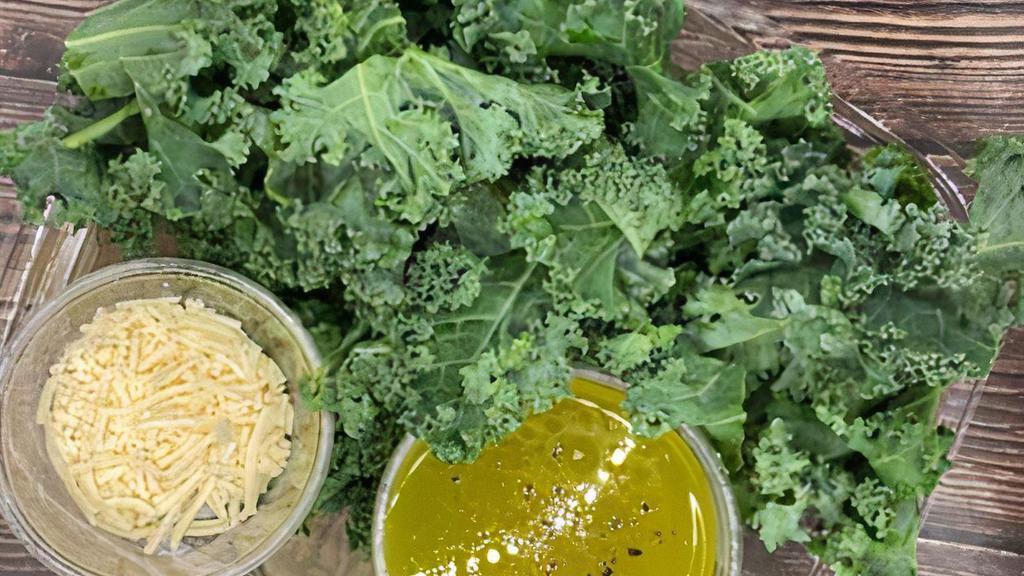 Kale Casear Salad GF · Baby Kale Salad with shredded parmesan & tangy classic dressingBaby kale with shredded vegan parmesan and tangy classic dressing.