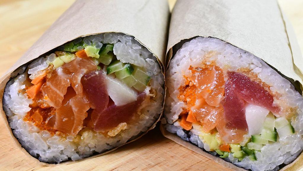 Sashimi Lover · Assorted fish (salmon, tuna, white tuna, and walu) avocado, yuzu mayo, spicy mayo, kimchi sauce and corn flakes chips