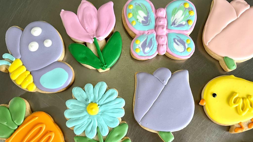 Sugar cookie · Individually wrapped sugar cookies with assorted designs available in the season