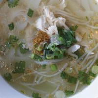 B06. Chicken Noodle Soup · sliced white meat chicken and bean sprout in chicken broth.